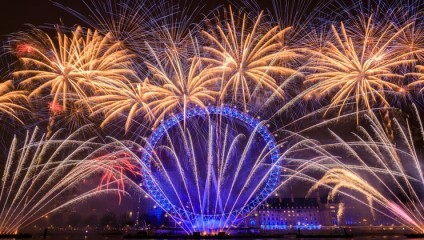 london-new-years-eve-fireworks-london-eye-shutterstock