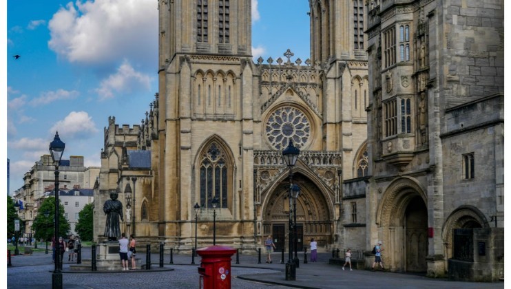 Top 5 Bristol Churches and Cathedral to Explore