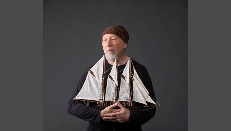 Richard Thompson Ship Photo by David Kaptein