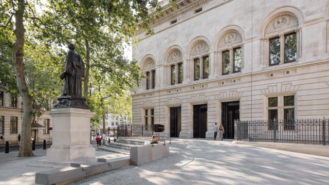 Ross Place Entrance at the NPG. Image courtesy of Olivier Hess.